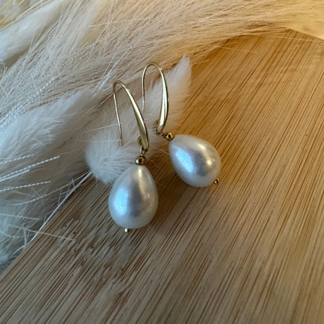 18K Goldfield Earrings with Baroque Pearl